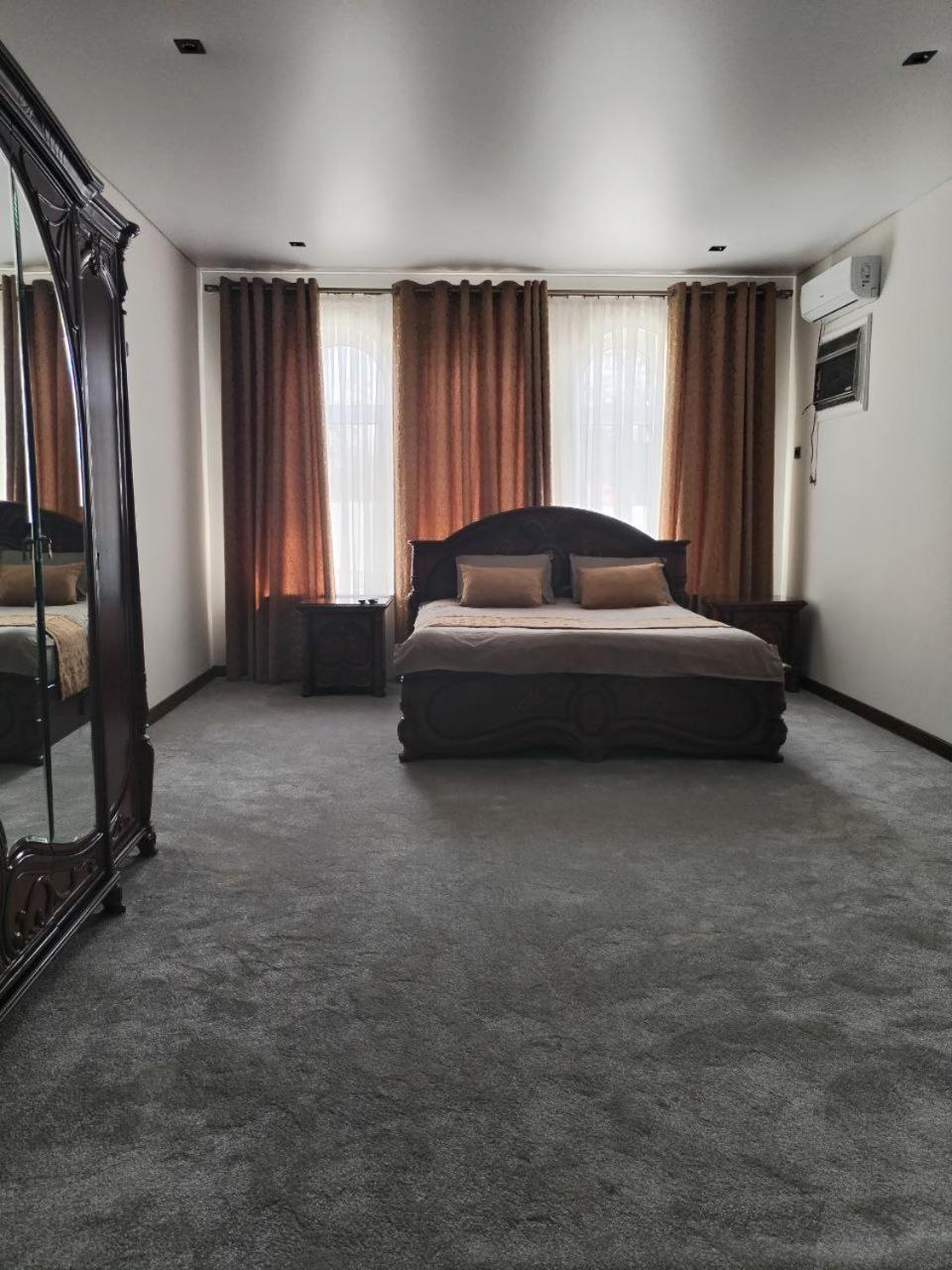 Guest House "Rohat Lux" Samarcanda Exterior foto